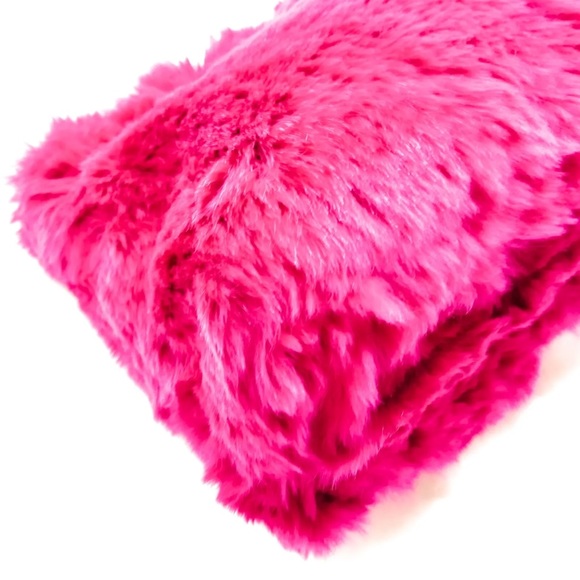 Chanel Rabbit Fur Bag - Fuscia - Picture 7 of 16